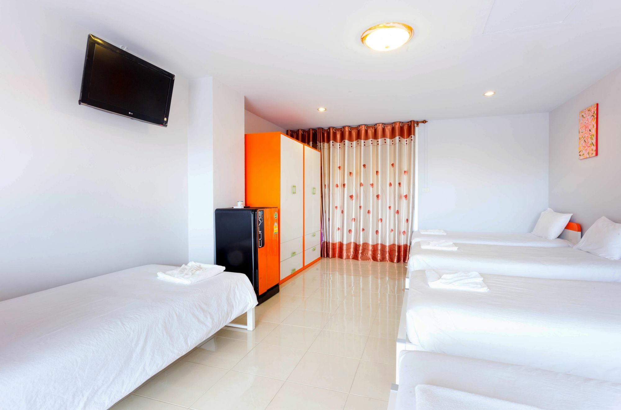 Luna Guesthouse And Travel Rawai Exterior photo